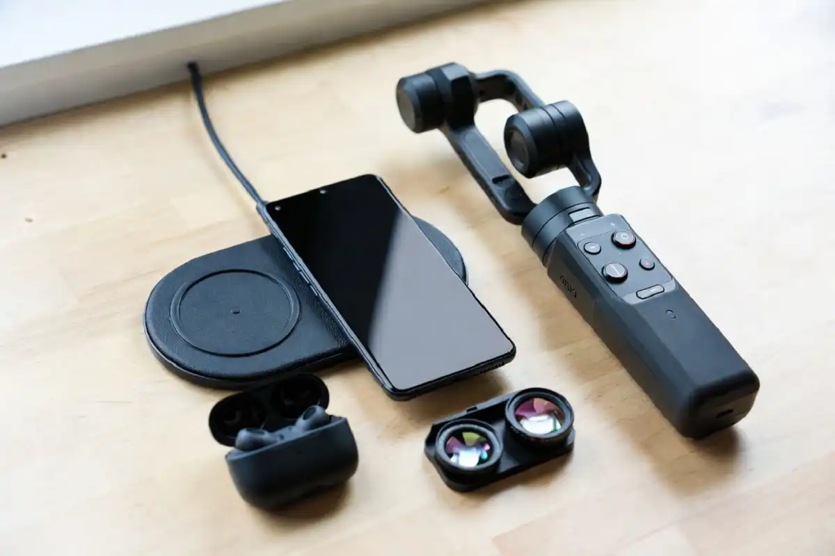 Collection of must-have phone gadgets in 2026