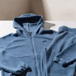 blue nike tech