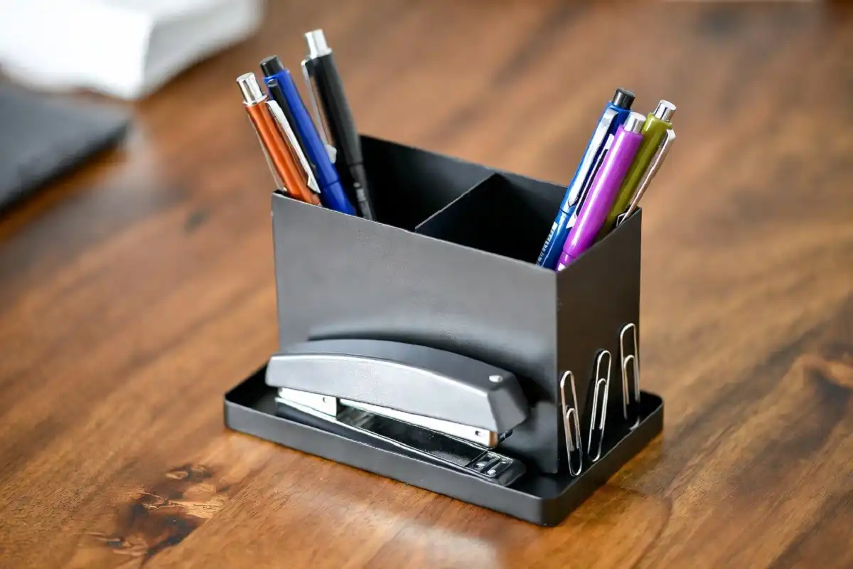 A Sturdy Pen and Tool Holder